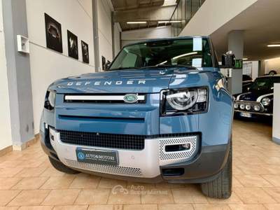 Land Rover Defender Defender 90 3.0d i6 mhev HSE awd 250cv auto Blu/Azzurro usata Rho