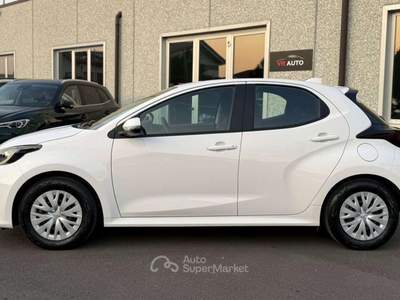 Toyota Yaris Hybrid 1.5h Active PROMO KASKO Bianco usata Verona