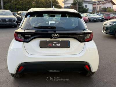 Toyota Yaris Hybrid 1.5h Active PROMO KASKO Bianco usata Verona