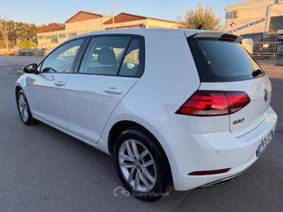 Volkswagen Golf  1.4 TGI 5p. Executive BlueMotion Bianco usata Follonica