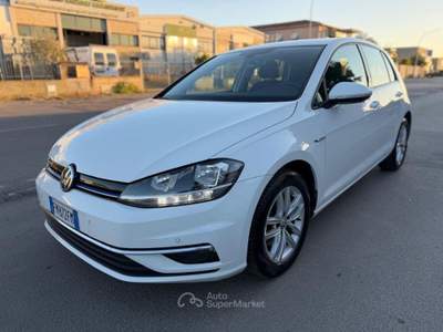 Volkswagen Golf  1.4 TGI 5p. Executive BlueMotion Bianco usata Follonica