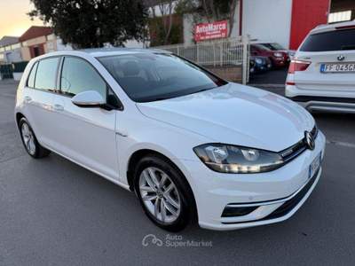 Volkswagen Golf  1.4 TGI 5p. Executive BlueMotion Bianco usata Follonica