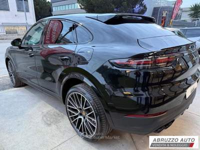 Porsche Cayenne 3.0 V6 E-Hybrid Nero usata Città Sant'Angelo