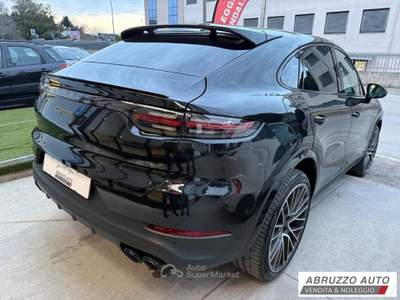 Porsche Cayenne 3.0 V6 E-Hybrid Nero usata Città Sant'Angelo