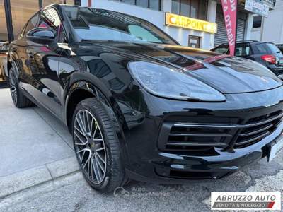 Porsche Cayenne 3.0 V6 E-Hybrid Nero usata Città Sant'Angelo