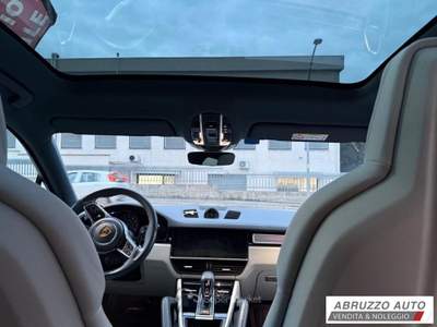 Porsche Cayenne 3.0 V6 E-Hybrid Nero usata Città Sant'Angelo