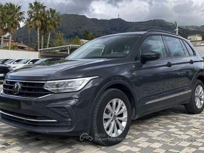 Volkswagen Tiguan Life 2.0 TDI 150CV DSG usata Partinico