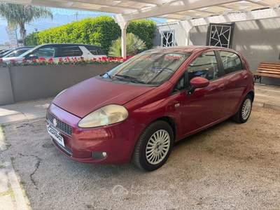 Fiat Grande Punto Grande Punto 1.4 GPL 5 porte Dynamic Lilla usata Pompei