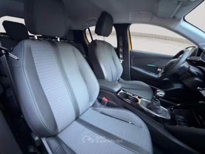 Peugeot 208 208 PureTech 100 Stop&Start 5 porte Allure Pack Giallo usata Torino