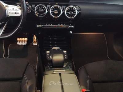 Mercedes-Benz Classe A A 200 d Automatic Executive Oro usata Pompei