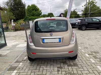 Lancia Ypsilon Ypsilon 1.2 8v New Oro (oro) usata Pinerolo