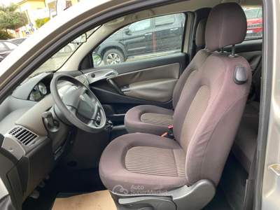 Lancia Ypsilon Ypsilon 1.2 8v New Oro (oro) usata Pinerolo