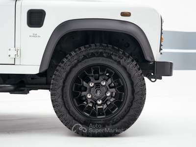 Land Rover Defender Defender 90 2.2 td SW Bianco usata Bassano del Grappa