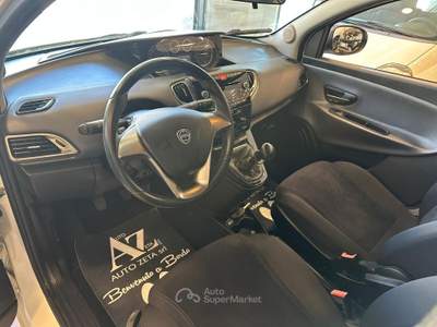 Lancia Ypsilon 85 CV 5 porte Metano Ecochic Gold Bianco usata Pieve a Nievole