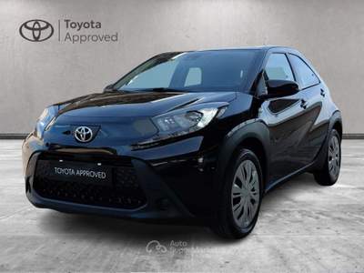 Toyota Aygo X 1.0B (72 CV) Active Nero usata Cagliari