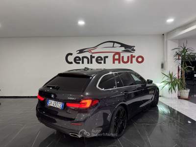 BMW Serie 5 520d 520d xDrive Business Auto MH48V Touring usata Caresanablot