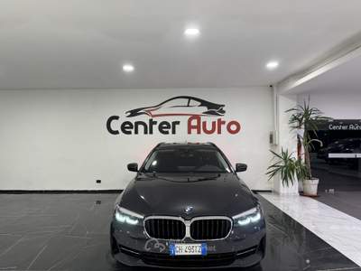 BMW Serie 5 520d 520d xDrive Business Auto MH48V Touring usata Caresanablot