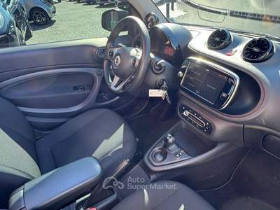 Smart ForFour BRABUS PARI AL NUOVO RATA MENSILE 336,00 EURO  EQ 60kW prime Oro usata Roma