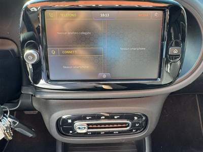 Smart ForFour BRABUS PARI AL NUOVO RATA MENSILE 336,00 EURO  EQ 60kW prime Oro usata Roma