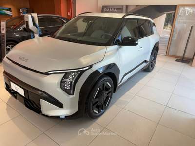 Kia EV3 81.4 kWh GT-line usata Castellammare di Stabia