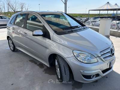 Mercedes-Benz Classe B B 200 CDI Premium Argento usata ALTAMURA
