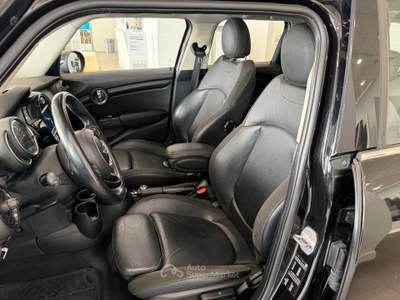 MINI Cooper Mini 5p 1.5 Cooper D auto usata Castellammare di Stabia
