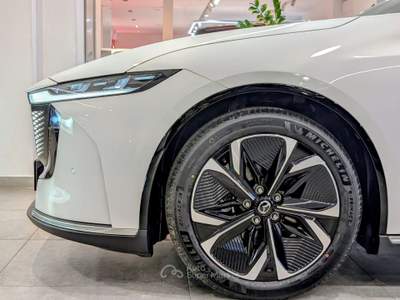 Mazda 6e 68,8kWh Standard Range 258CV Takumi Bianco usata Castellammare di Stabia