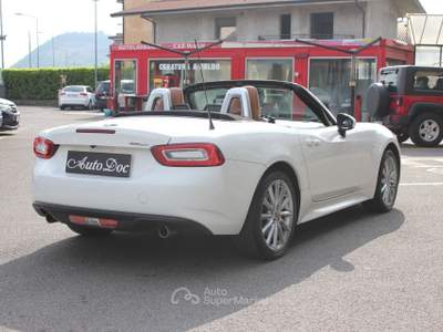 Fiat 124 spider LUSSO 1.4 140CV AUTOMATICA 6 MARCE – NAVY PLUS – PELLE Bianco usata Villongo