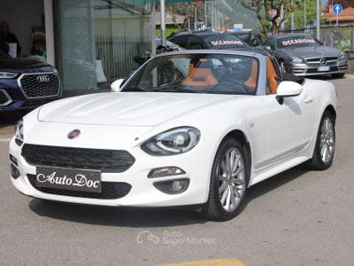 Fiat 124 spider LUSSO 1.4 140CV AUTOMATICA 6 MARCE – NAVY PLUS – PELLE Bianco usata Villongo