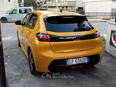 Peugeot 208 1.2 B/GPL- 2023 Giallo usata Bisceglie