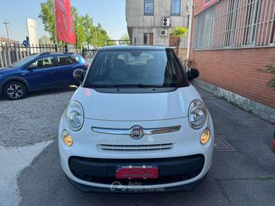 Fiat 500L 1.3 mjt Pop Star 85cv Dualogic Bianco usata Cernusco sul Naviglio