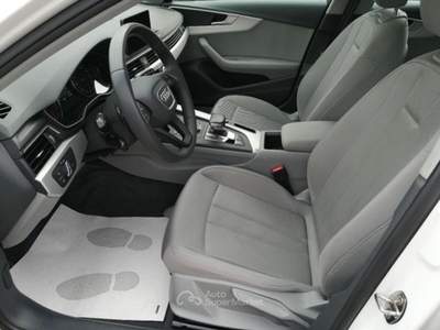 Audi A4 Avant 35 TDI S tronic S line edition Bianco usata VEDELAGO