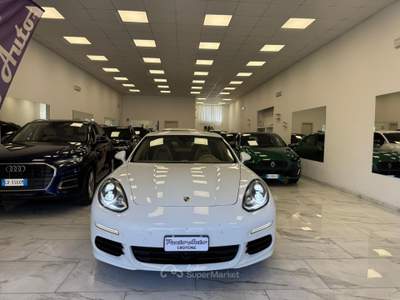Porsche Panamera Esterni e interni in perfette condizioni usata Crotone