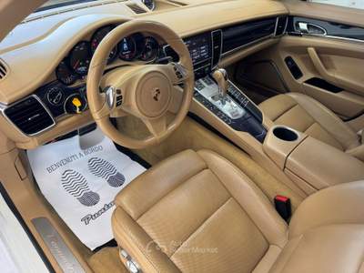 Porsche Panamera Esterni e interni in perfette condizioni usata Crotone
