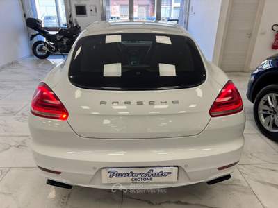 Porsche Panamera Esterni e interni in perfette condizioni usata Crotone