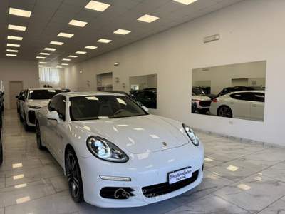 Porsche Panamera Esterni e interni in perfette condizioni usata Crotone