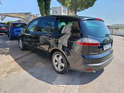 Ford S-Max Titanium Nero usata Altamura