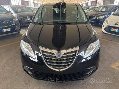Lancia Ypsilon 1.2 69CV 5 porte S&S Platinum NEOPA usata Sommacampagna