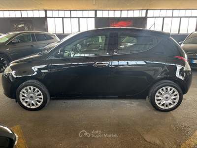 Lancia Ypsilon 1.2 69CV 5 porte S&S Platinum NEOPA usata Sommacampagna