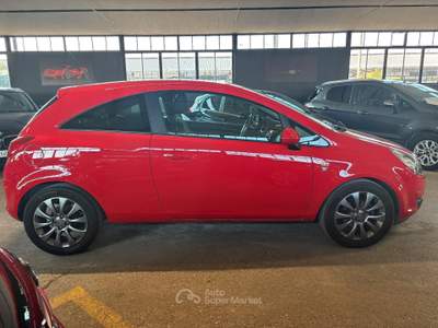 Opel Corsa 1.2 63KW 85CV 3porte Club NEOPATENTATO usata Sommacampagna