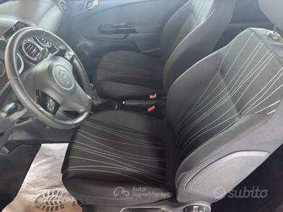 Opel Corsa 1.2 63KW 85CV 3porte Club NEOPATENTATO usata Sommacampagna