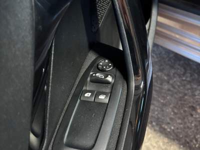 Peugeot 208 1.2 PureTech 82CV Allure NEOPATENTATO usata Sommacampagna