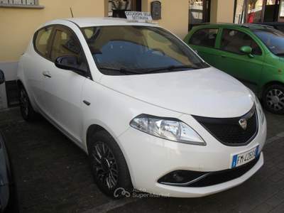Lancia Ypsilon 5 porte GPL Ecochic Gold usata Sorbolo Mezzani