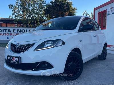 Lancia Ypsilon Gold Hybrid 1.0 FireFly 70cv usata Anzio