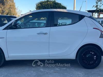 Lancia Ypsilon Gold Hybrid 1.0 FireFly 70cv usata Anzio