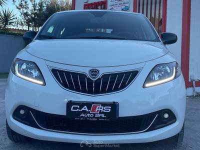 Lancia Ypsilon Gold Hybrid 1.0 FireFly 70cv usata Anzio