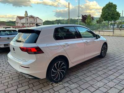 Volkswagen Golf eHYBRID 204 CV DSG Style usata San Ginesio