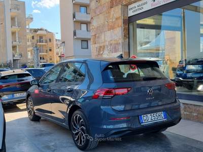 Volkswagen Golf EVO Life Grigio usata Altamura