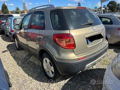 Fiat Sedici 4x4 Emotion. KM 125.000 usata Pieve di Cento