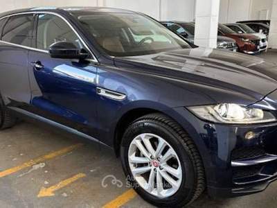 Jaguar F-Pace F-Pace 2016 2.0d Portfolio AWD 180cv auto-tetto pan-autom- Blu/Azzurro usata Monza